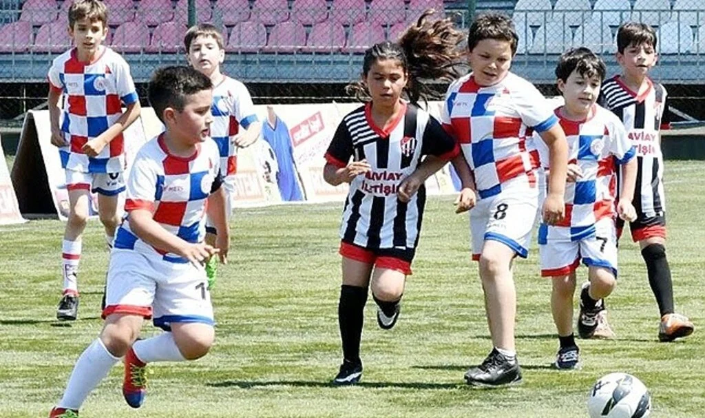 Küçük Dev Adamlar Ligi Başlıyor