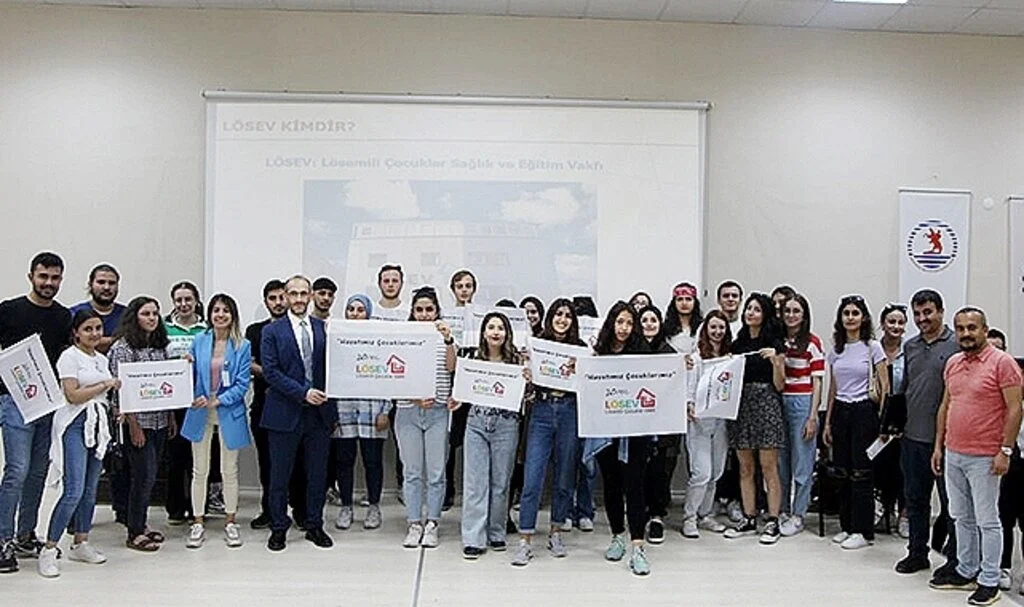 LÖSEV'den farkındalık semineri