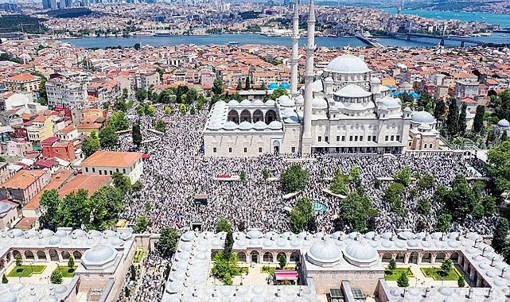 Mahmut Ustaosmanoğlu son yolculuğuna uğurlandı