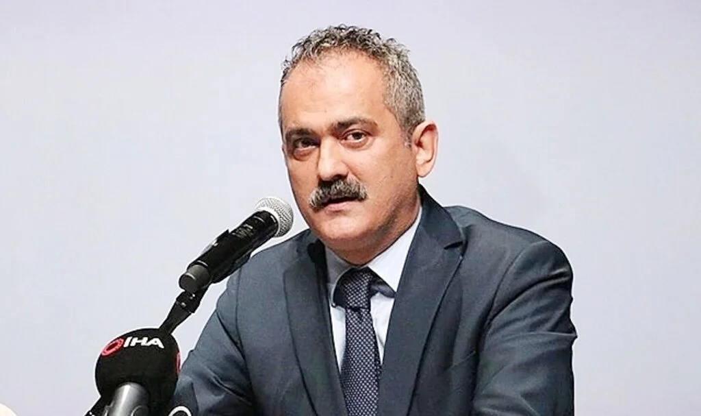 Milli Eğitim Bakanı Özer: 20 bin öğretmen ataması için ön başvurular 18-26 Temmuz'da, atamalar 1 Eylül'de yapılacak