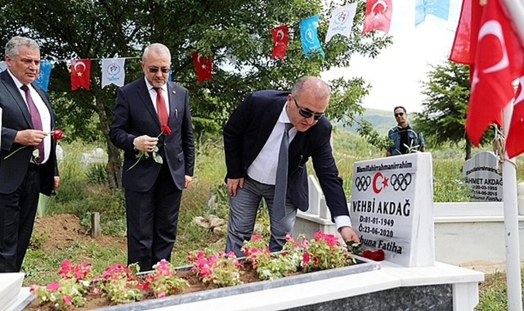 Milli Güreşçi Dualarla Anıldı