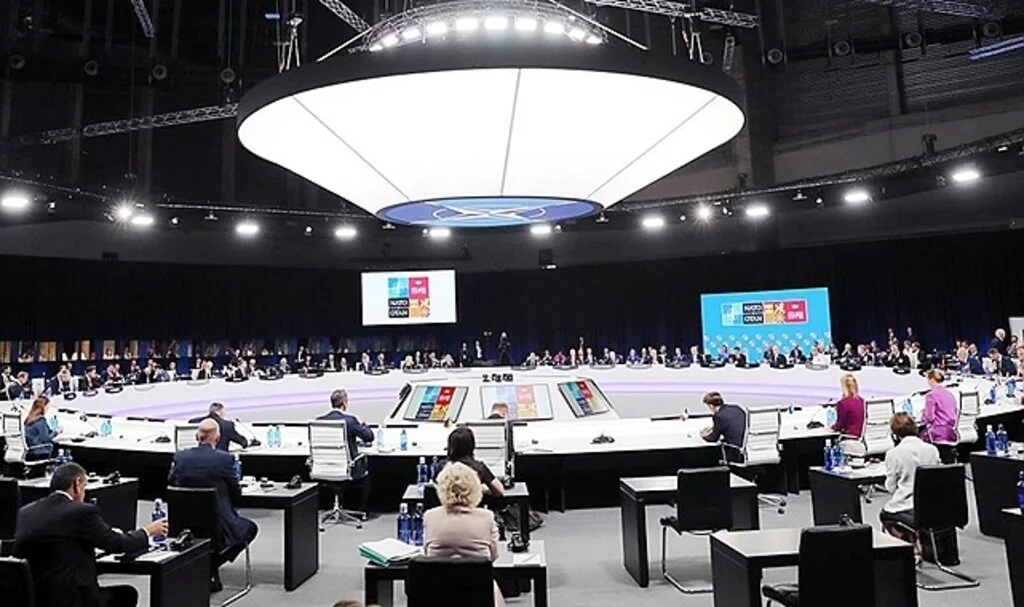 NATO liderleri Madrid'de zirve oturumlarına başladı