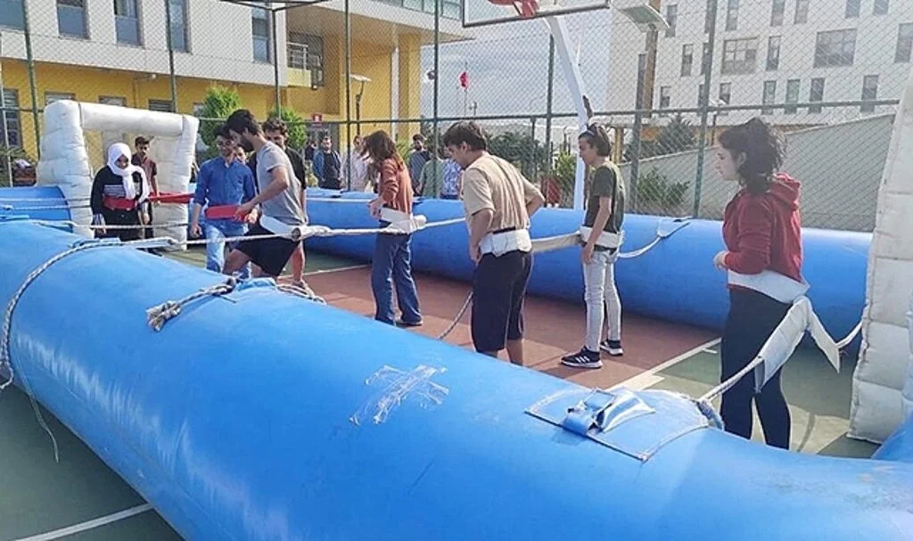 Öğrenciler Sınav Stresini Attı