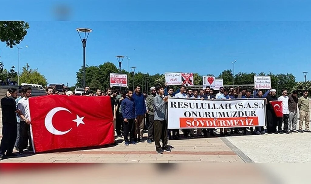 OMÜ'lü öğrencilerden Hindistan'a kınama 