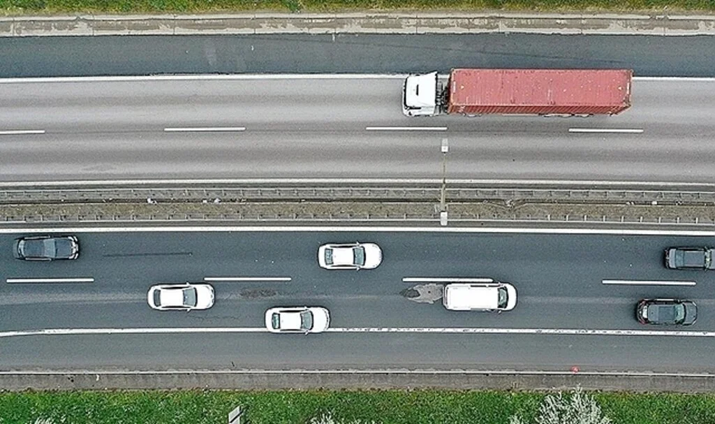 Otoyollarda yeni hız sınırı uygulaması yarın başlıyor