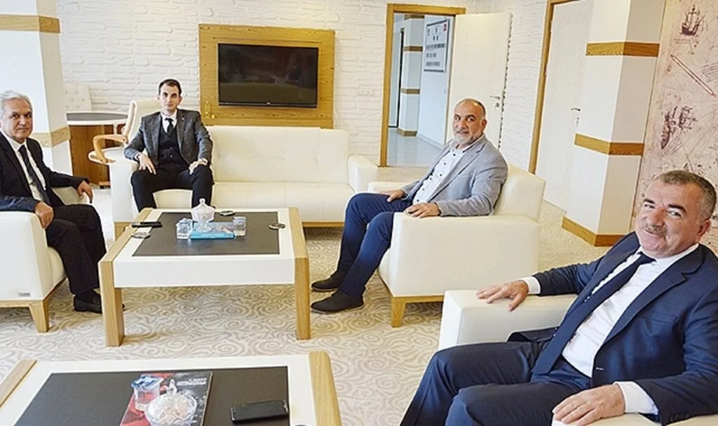 Özdemir: “Belediyeler arasında istişare ve bilgi paylaşımı önemli”
