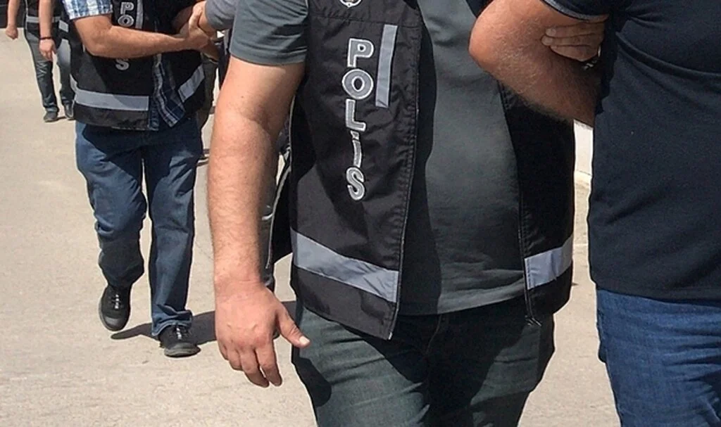 PKK ile iltisaklı olduğu belirlenen GÖÇİZDER'e operasyonda 22 gözaltı