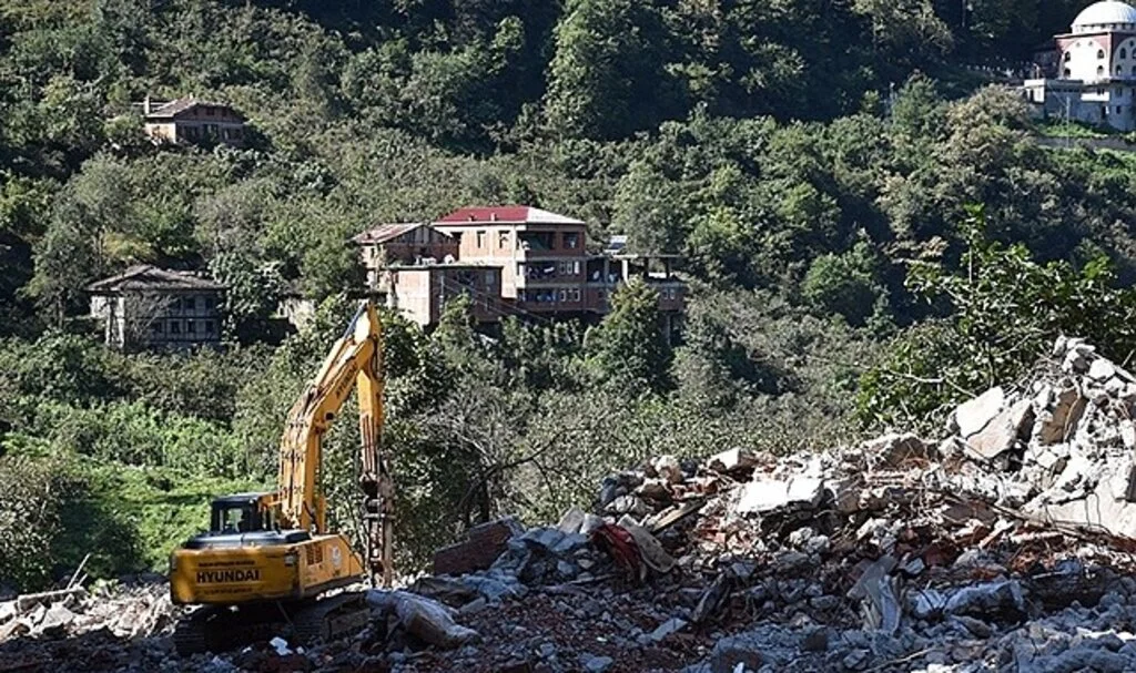 Riskli yapılardan tahliye edilenlere kira yardımı ve banka kredilerine faiz desteği