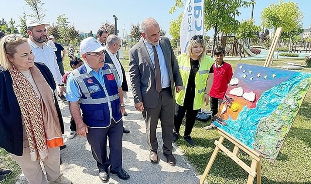 Samsun Canik'te Atıklar Elbiselere Dönüştü 