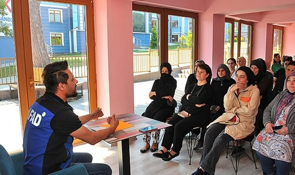 Samsun Canik'te Ev Hanımlarına Afet Eğitimi 