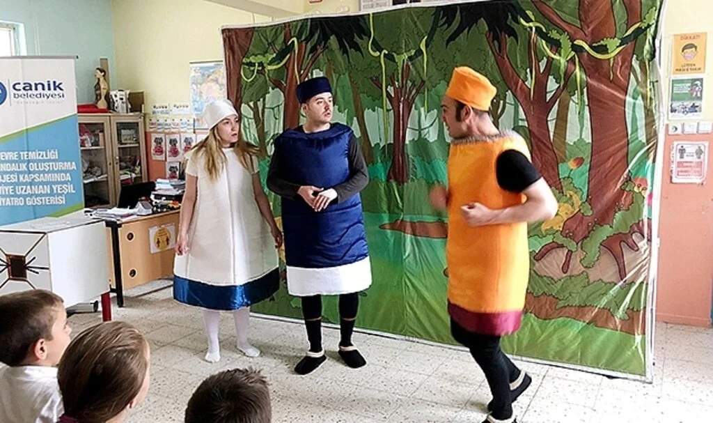 Samsun Canik'te Kırsal Mahalle Okulları Tiyatroyla Buluştu 
