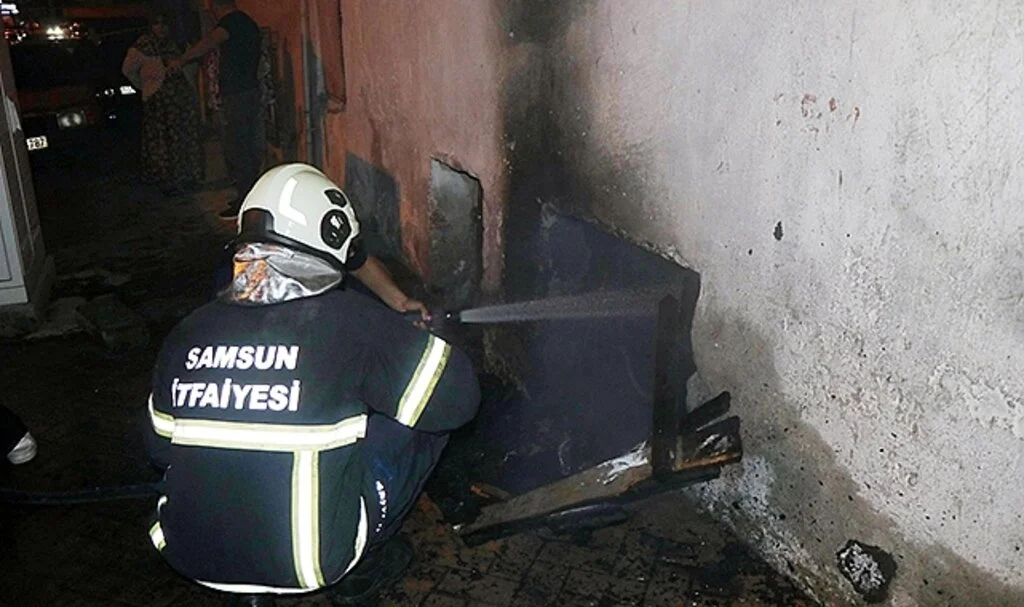 Samsun'da Bodrum Katta Çıkan Yangında 1'i Hamile 2 Kişi Zehirlendi