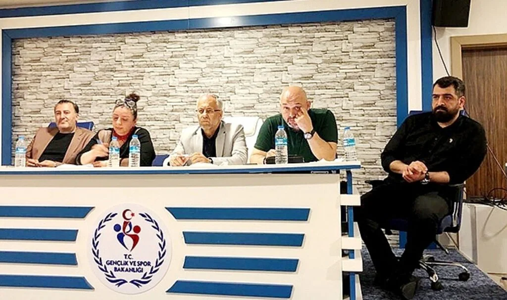 Samsun'da 'Genç Ofis'te gazetecilik anlatıldı