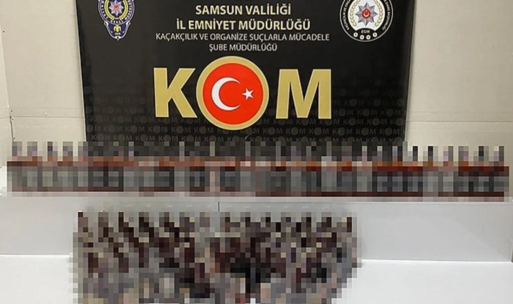 Samsun'da Kargo paketinden 95 şişe kaçak viski ele geçirildi