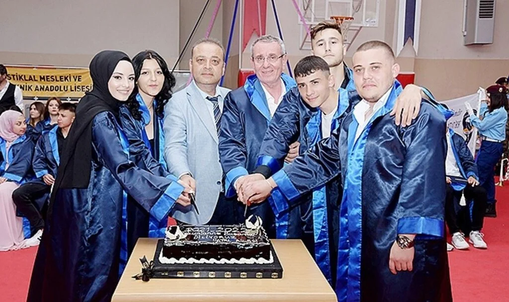 Samsun'da Murzioğlu’na mezun olduğu okuldan sürpriz
