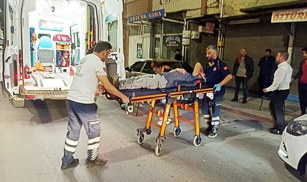 Samsun'da Otomobile Çarpan Motosiklet Sürücüsü Yaralandı