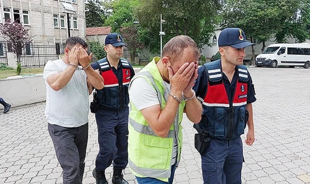 Samsun'da Sahte elektrik işçisi yeleğiyle kablo hırsızlığı: 2 gözaltı