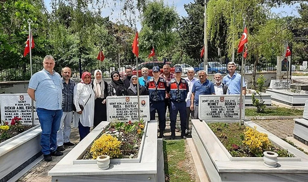 Samsun'da Şehit uzman çavuş kabri başında dualarla anıldı