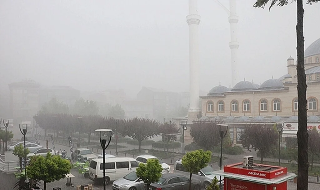 Samsun Havza'da sağanak ve dolu etkili oldu