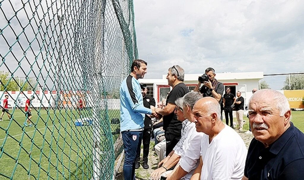 Samsunspor efsanelerinden Samsunspor futbolcularına destek
