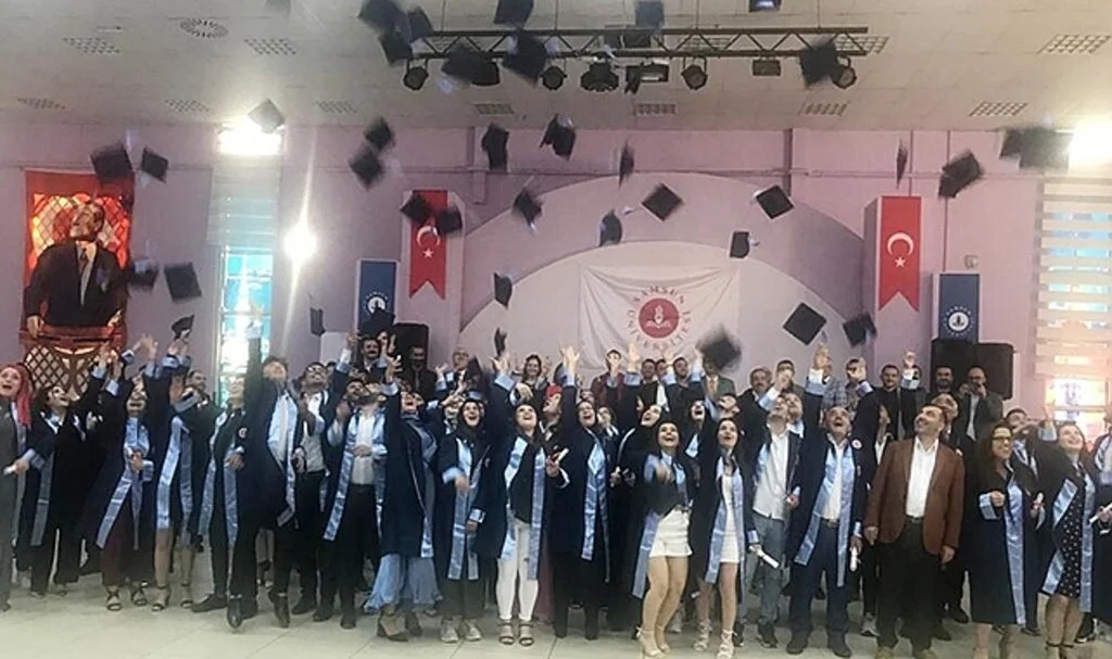 SAMÜ Kavak MYO'da  mezuniyet heyecanı 