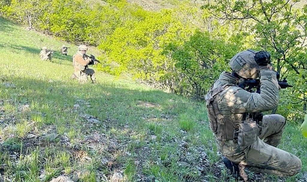 Şırnak'ta "Eren Abluka-17 Şehit Jandarma Teğmen İsmail Can Akdeniz-2 Operasyonu" başlatıldı