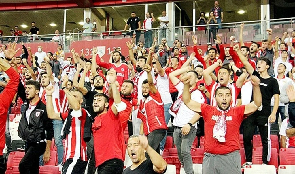 Taraftarın Keyfi Yerinde