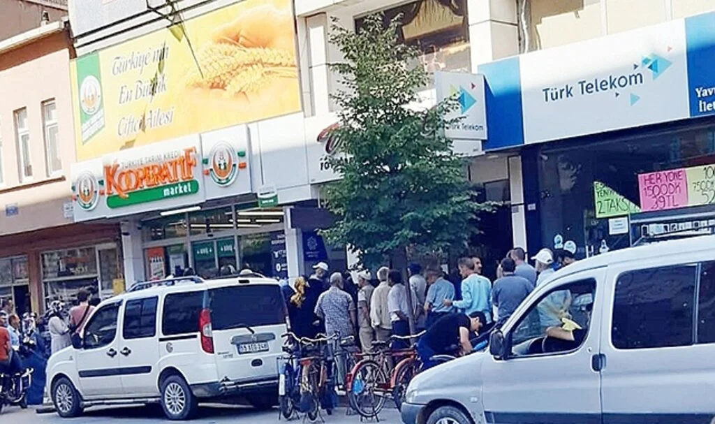  Tarım Kredi önünde  şeker kuyruğu  