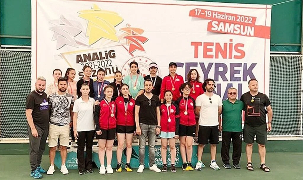 Tenis Analig'de Çeyrek Finaller Geride Kaldı
