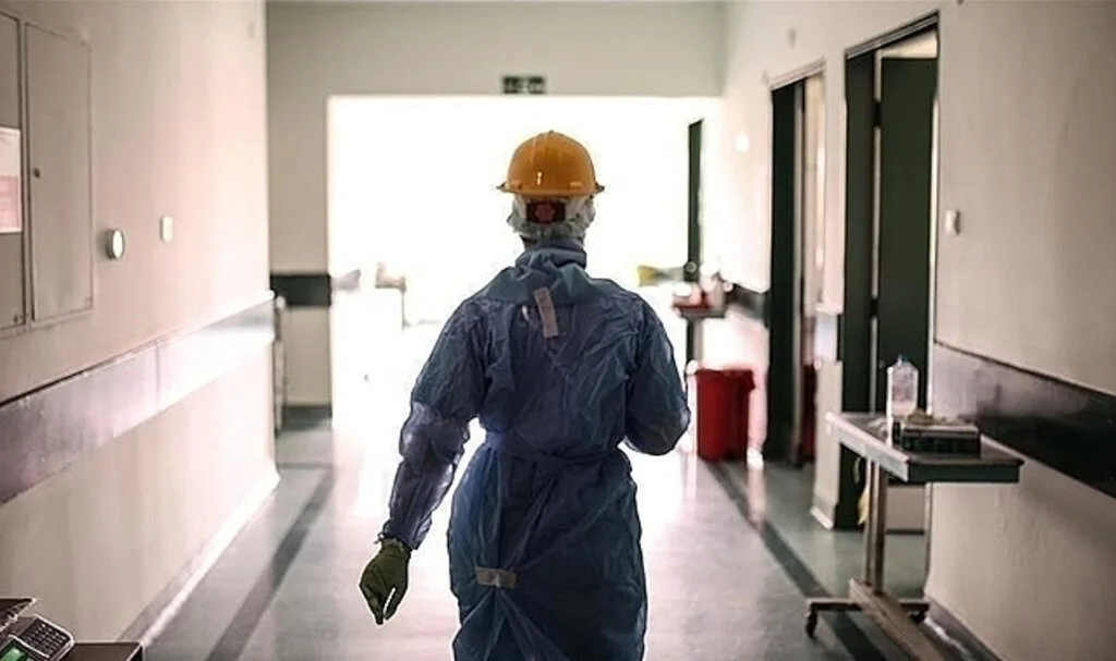 Türkiye'de 975 kişinin Kovid-19 testi pozitif çıktı, 4 kişi hayatını kaybetti