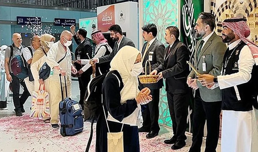 Türkiye'den ilk hac kafilesi Medine'ye ulaştı