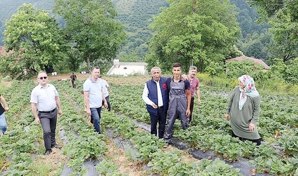 Umuda Yolculuk Meyvelerini Verdi