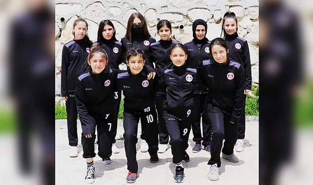 Yıldızlar Finallere Güzel Başladı