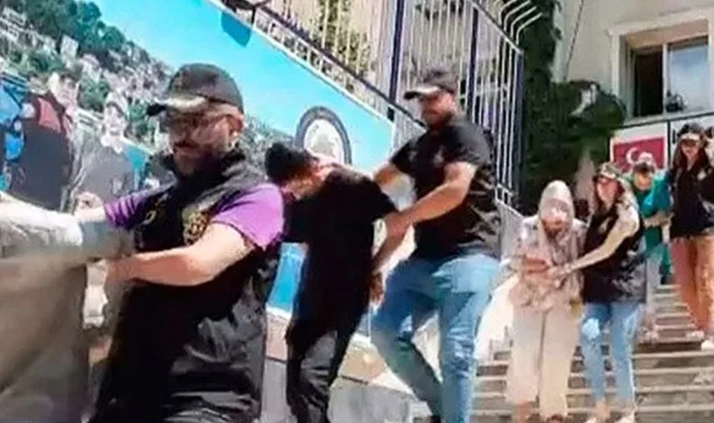 20 milyonluk vurgun yapan ‘iban çetesi’ çökertildi