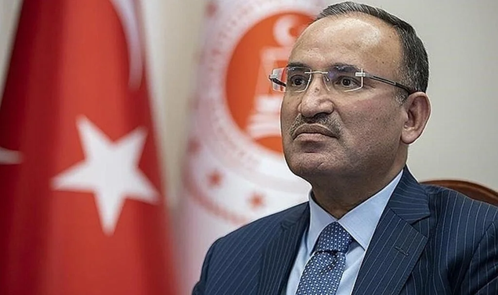 Adalet Bakanı Bekir Bozdağ: İsveç ve Finlandiya'ya teröristlerin iadesine yönelik talepleri hatırlatan yazı bakanlığa gönderildi
