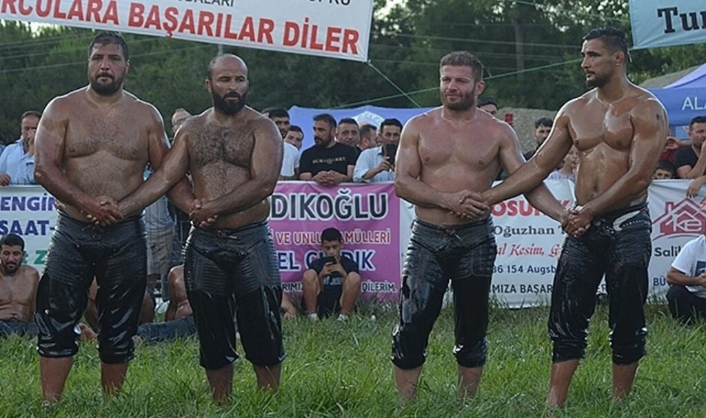 Alaçam güreşlerinde Orhan Okulu başpehlivan oldu