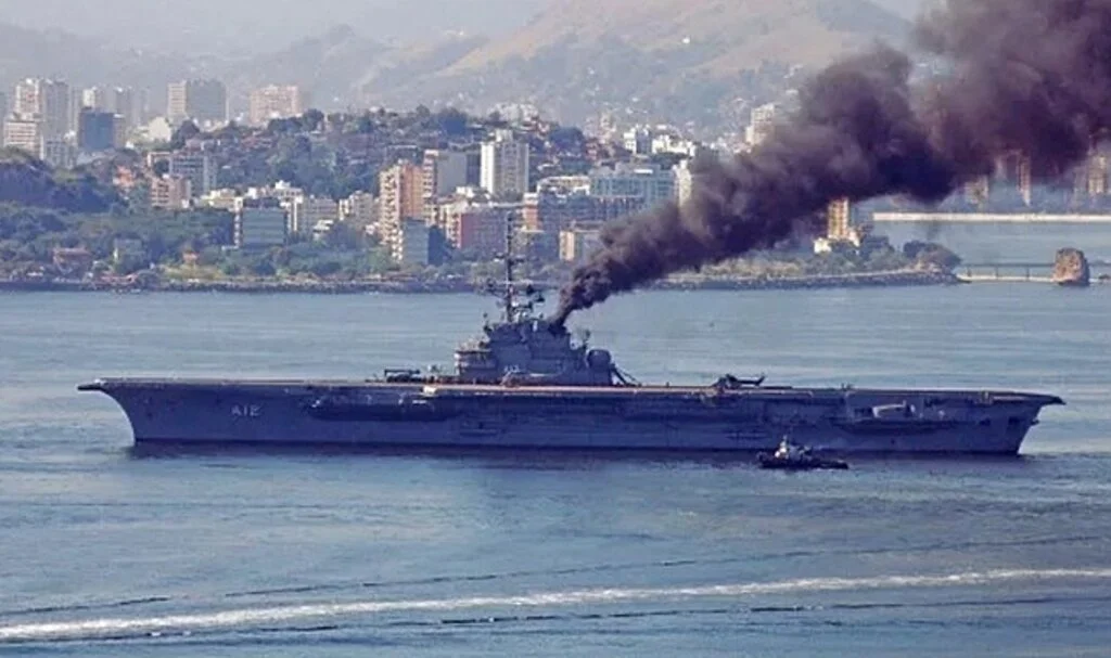Aliağa'da sökülecek "Asbestli gemi" hakkında yetkililerden ilk yorum: Risk olursa geri gönderilecek