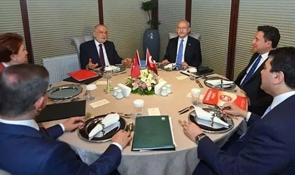 Altılı masada iletişim krizi