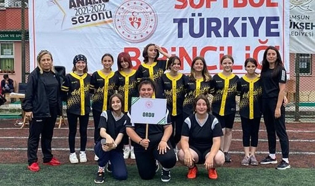 Analig Softbol'da heyecan sürüyor