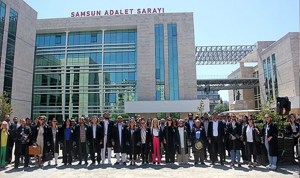 Avukat ve sağlıkçılardan basın açıklaması