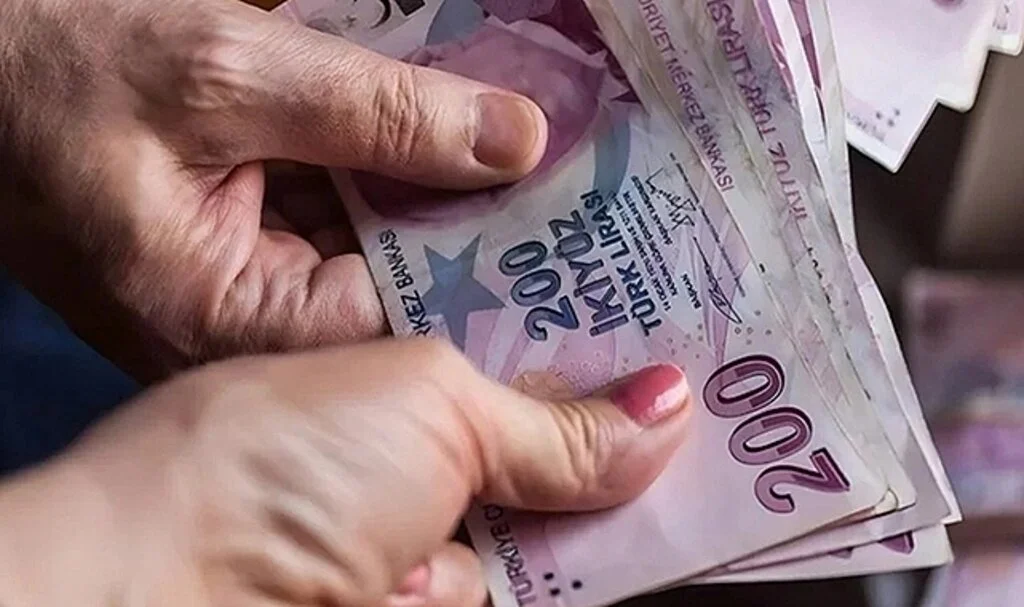 Aylık 5 bin 500 liradan az kazanana haciz...