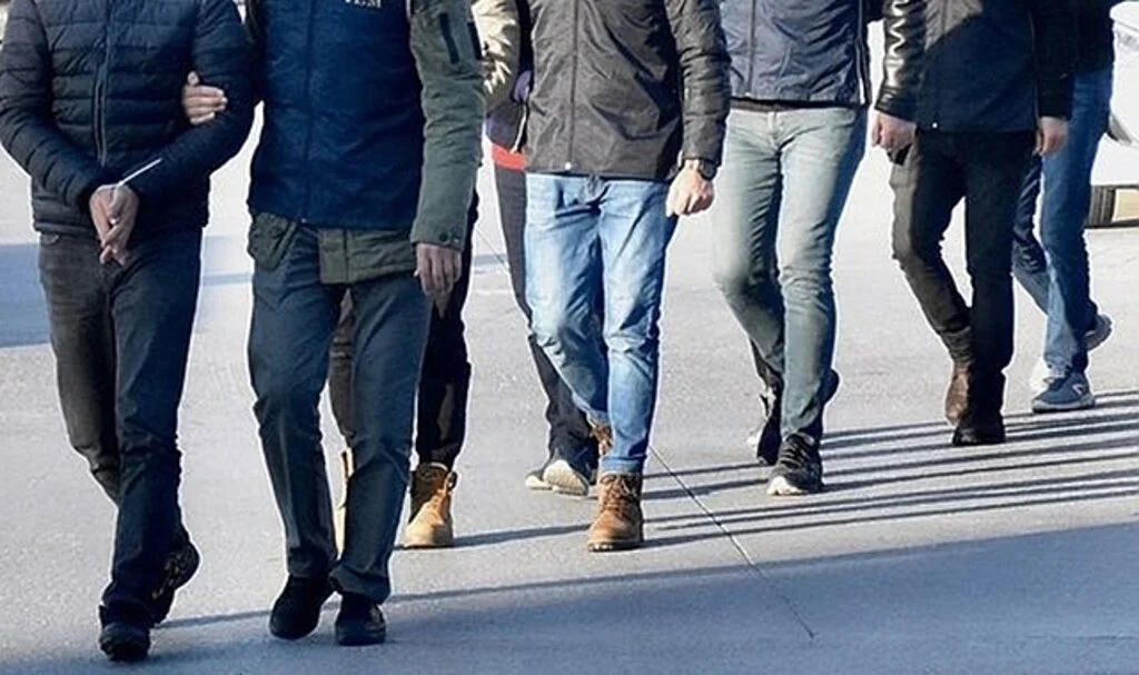 Baba-oğul arasında 'dövme' tartışması: 1 ağır yaralı