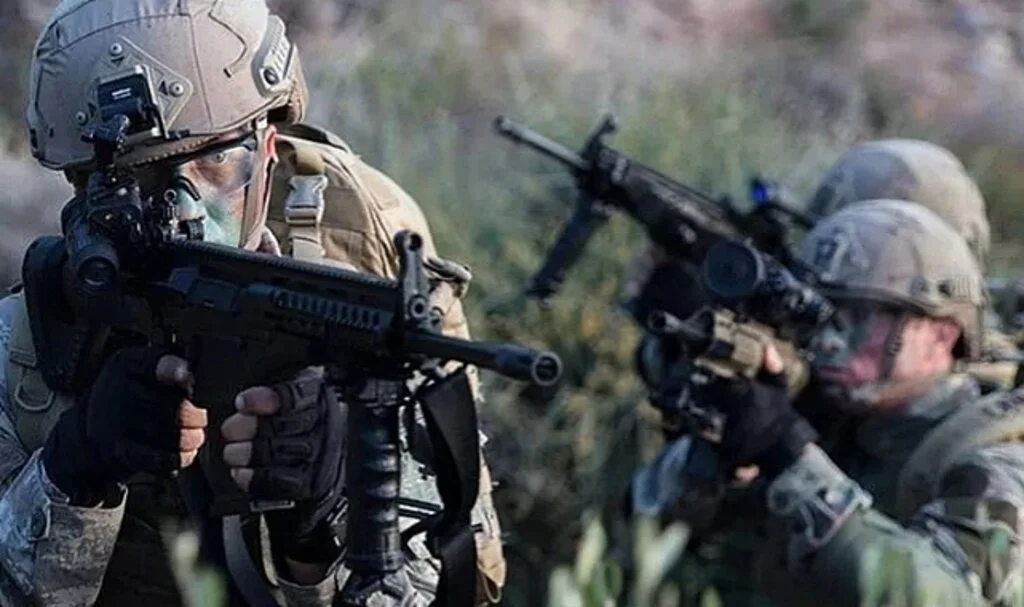 Bakan Soylu duyurdu! Kırmızı bültenle aranan PKK'lı terörist etkisiz hale getirildi