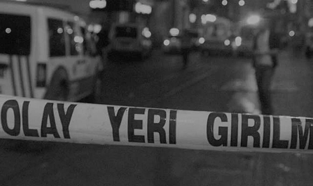 Balkondan düşen çocuk hayatını kaybetti