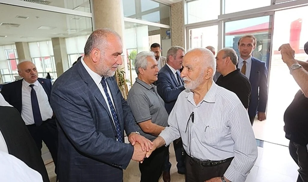 Belediye Başkanı İbrahim Sandıkçı Canik'te bayram coşkusu