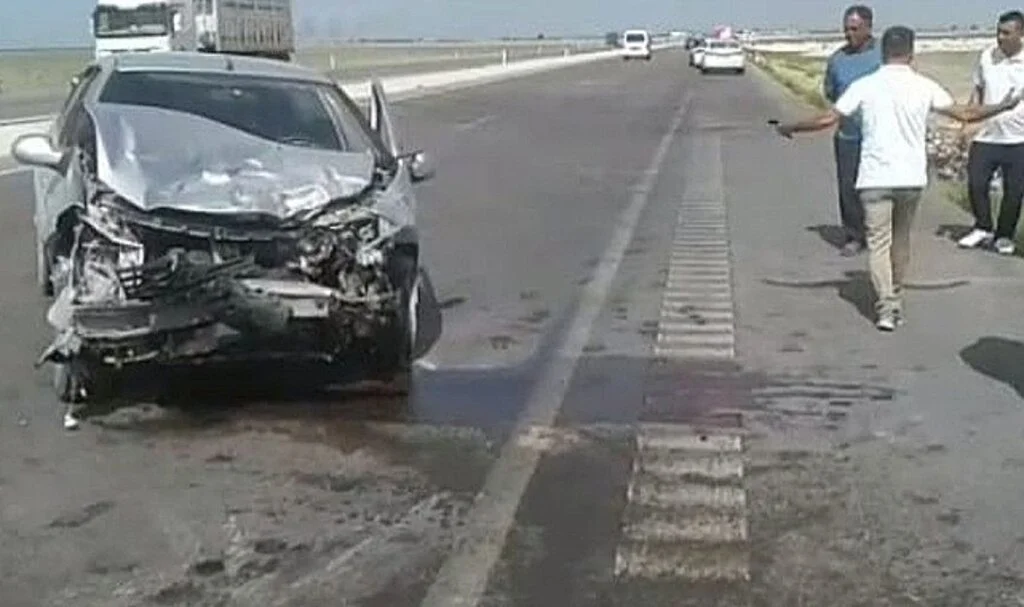 Bir otomobil, park halindeki otomobile çarptı: 1 yaşındaki Nisa öldü