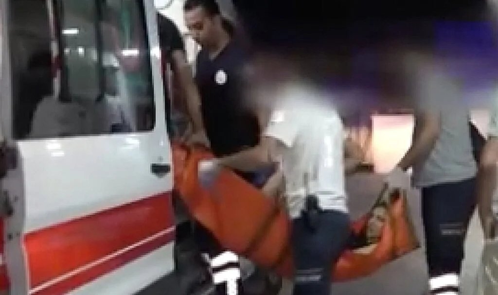 Boşanma aşamasındaki eşini çocuklarının önünde bıçakladı