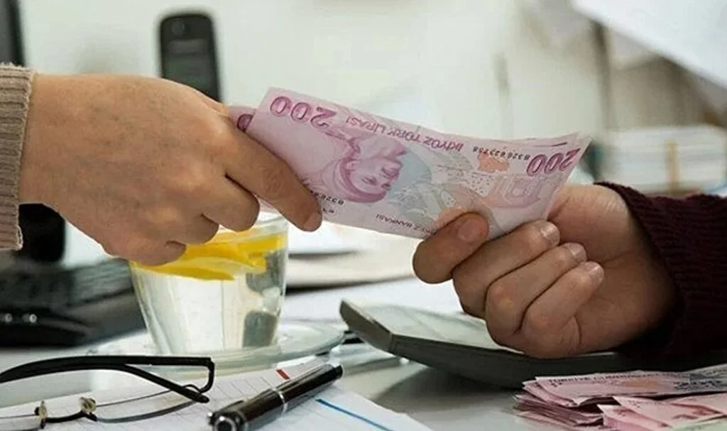 Çalışanların yemek ve yol ücreti artırıldı