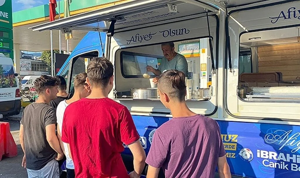 Canik’ten vatandaşlara çorba ikramı