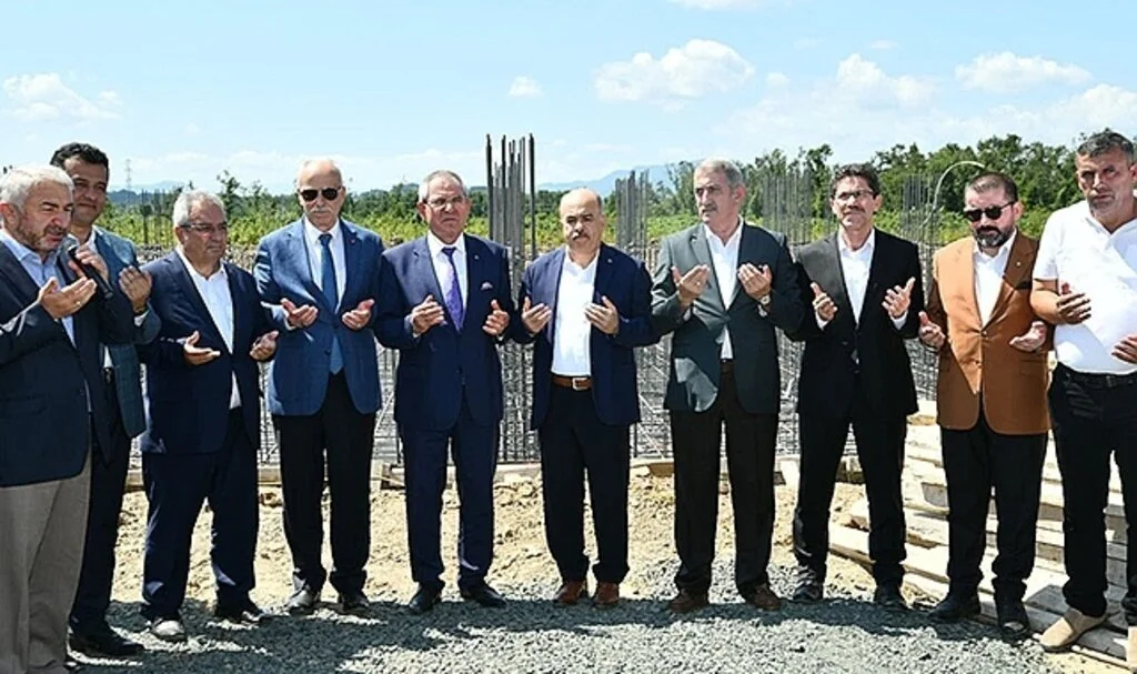 Çarşamba Karma OSB'de temel atma